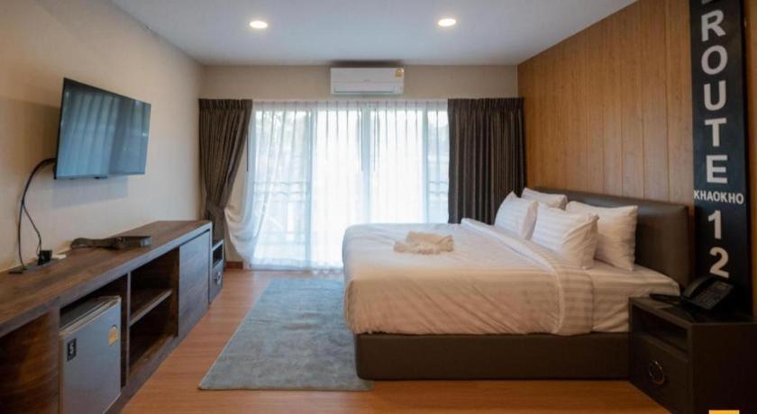 Route12 Otel Khao Kho Dış mekan fotoğraf